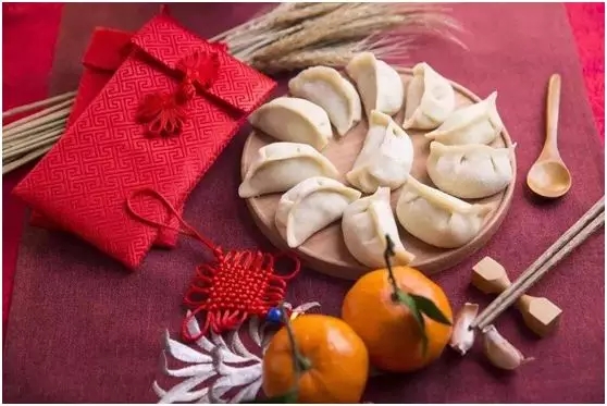 年夜饭上的饺子、汤圆和年糕到底哪个实力最强？