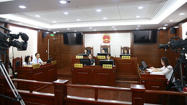 微店未经授权使用“饿了么”商标经营头盔冲锋衣，被判侵权赔15万元