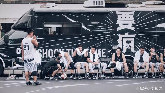 安踏策划潮牌“要疯”，结果在商标上真的要“疯”了！